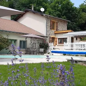 Hébergement de vacances Joli Rural Dans Un Havre De Paix, Saint-Bonnet-le-Troncy